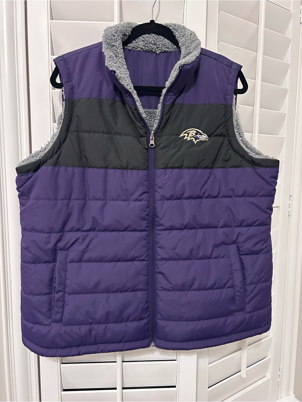 NFL Baltimore Ravens Reversible Purple & Black Puffer /Sherpa Vest Women’s XXL